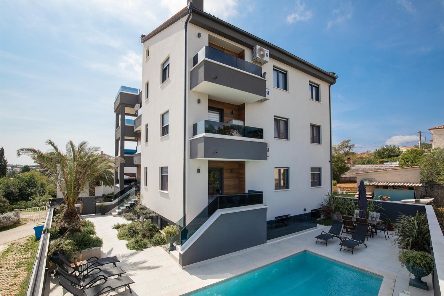 Ližnjan Apartments Sara II מראה חיצוני תמונה